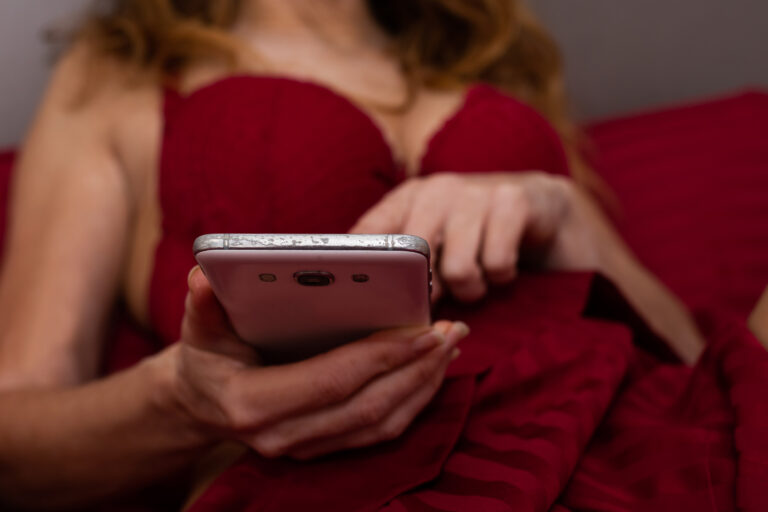 Hdabla : comment ce site turc de films X qui cartonne en France ? Hdabla film x