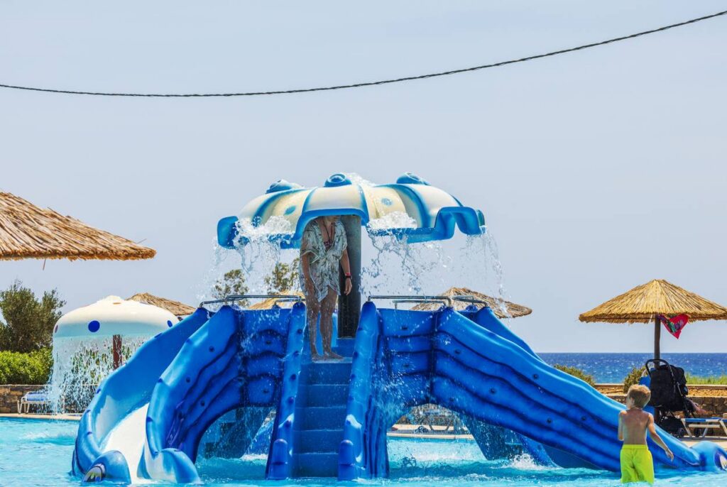 Plages éphémères et aires de jeux aquatiques