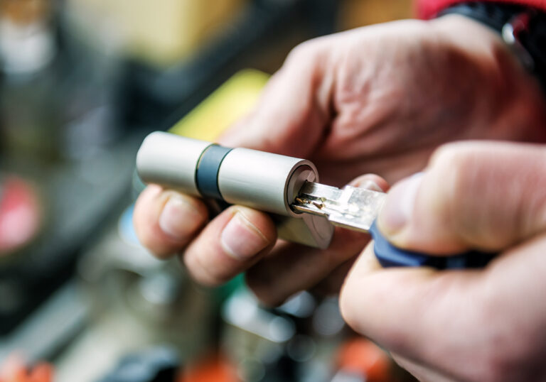 serrurier fiable angers