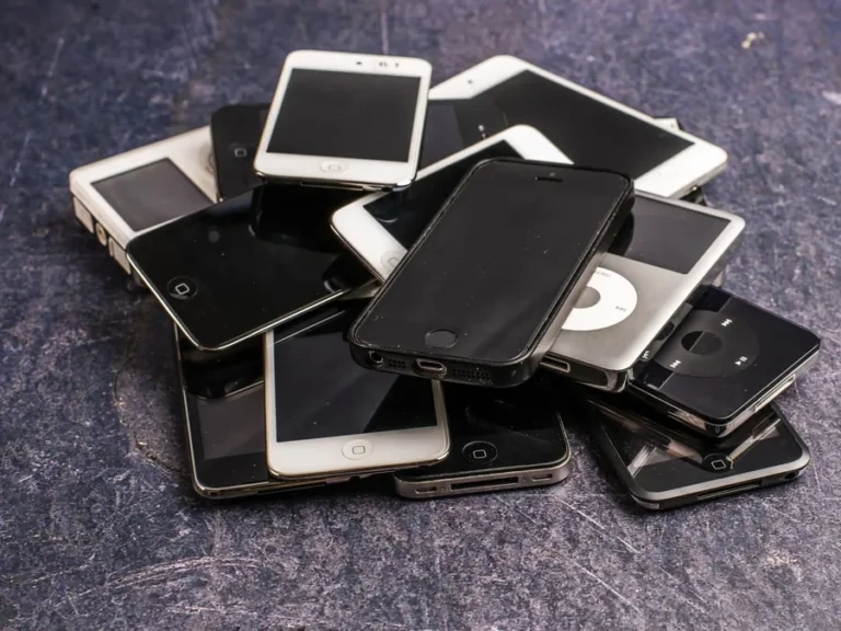 Smartphones professionnels prêts à être recyclés